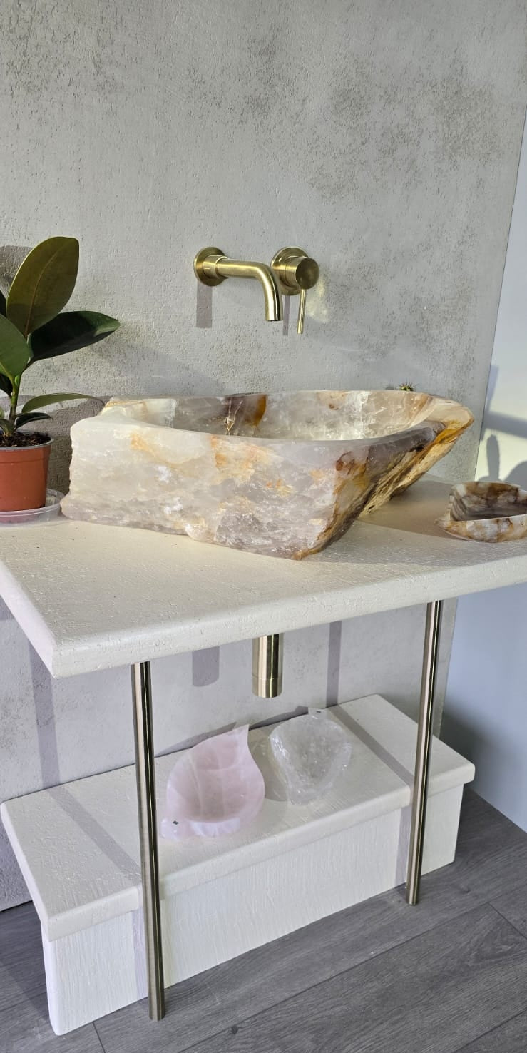 Quartz Hematoide 1 Wash Basin