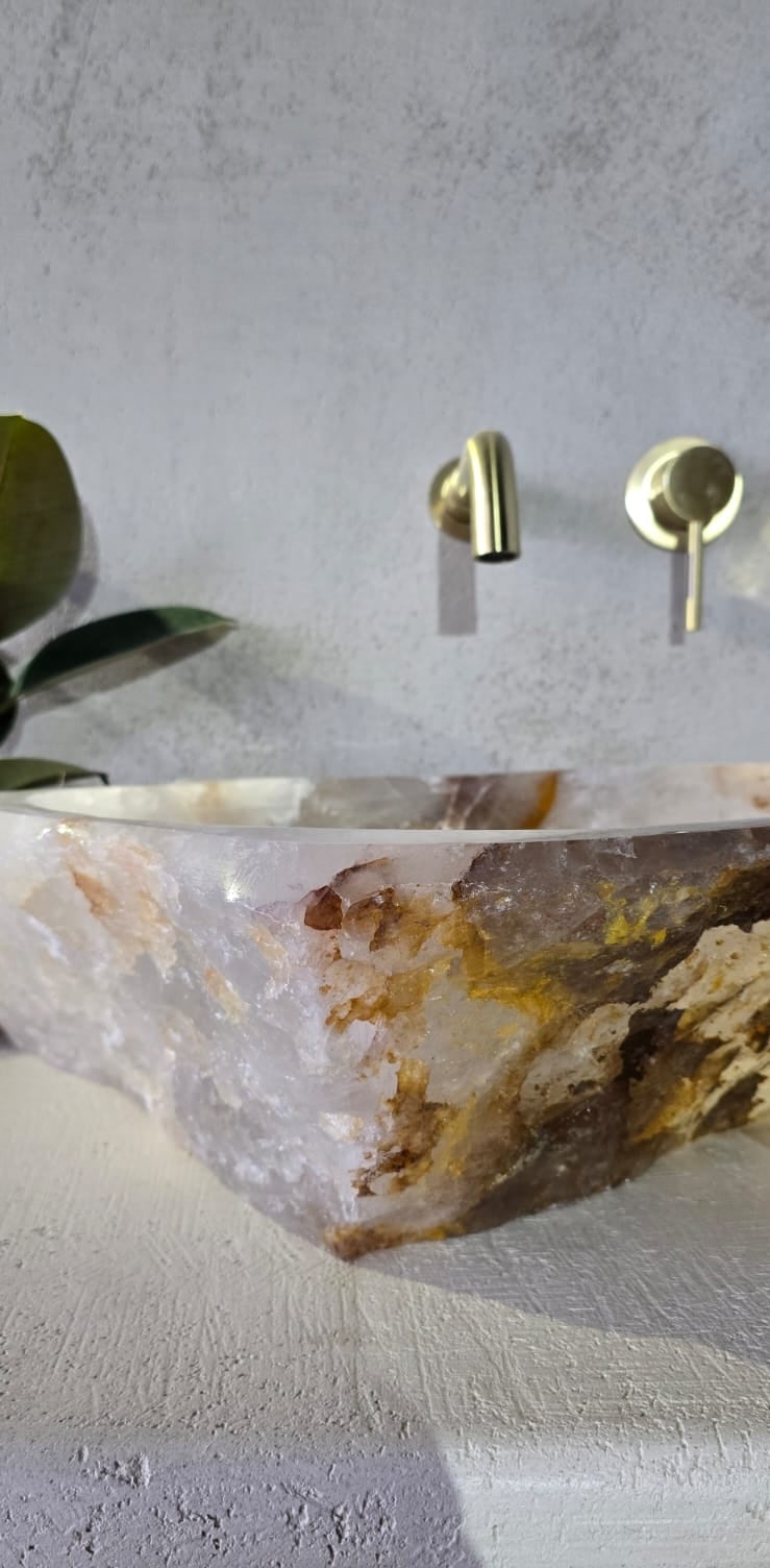 Quartz Hematoide 1 Wash Basin