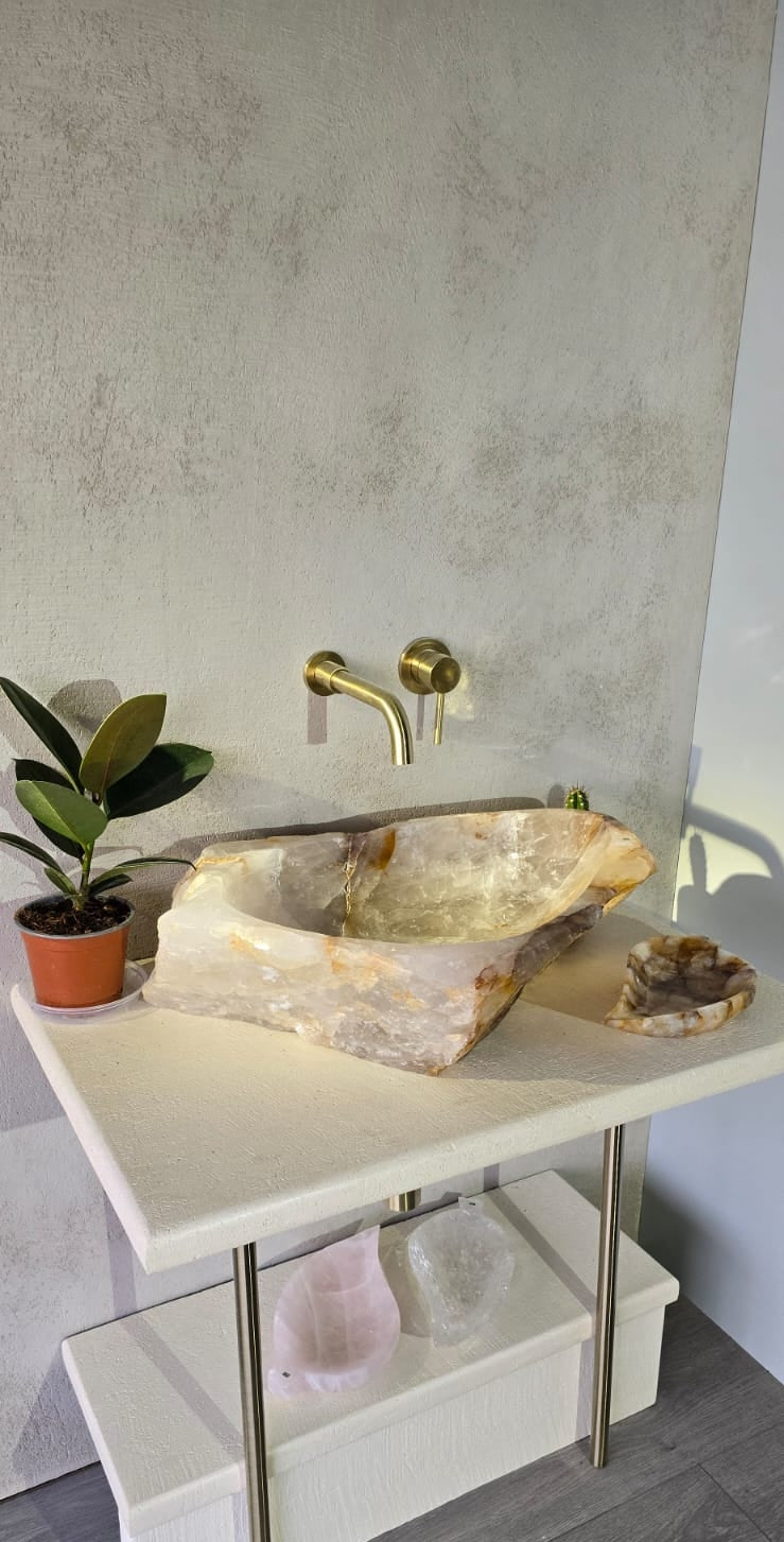 Quartz Hematoide 1 Wash Basin